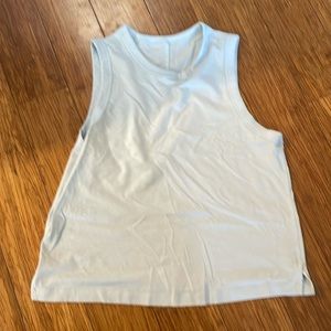 Lululemon tank in sz 4 crop top